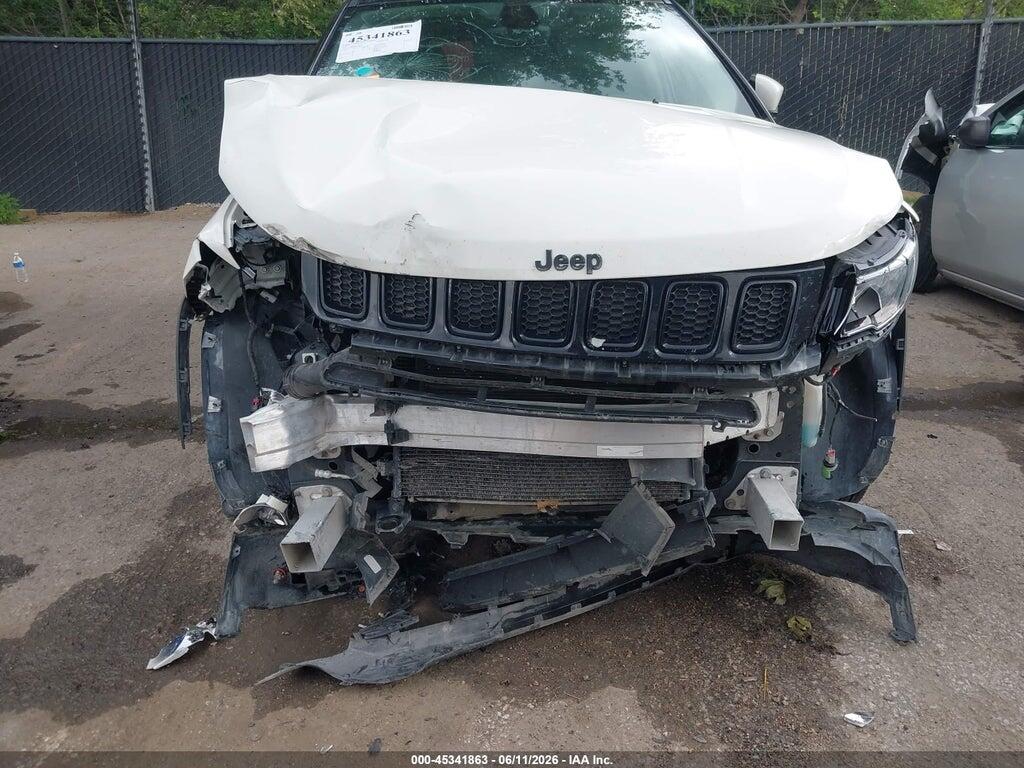 3C4NJDBB6JT394777 2018 JEEP COMPASS photo no. 6