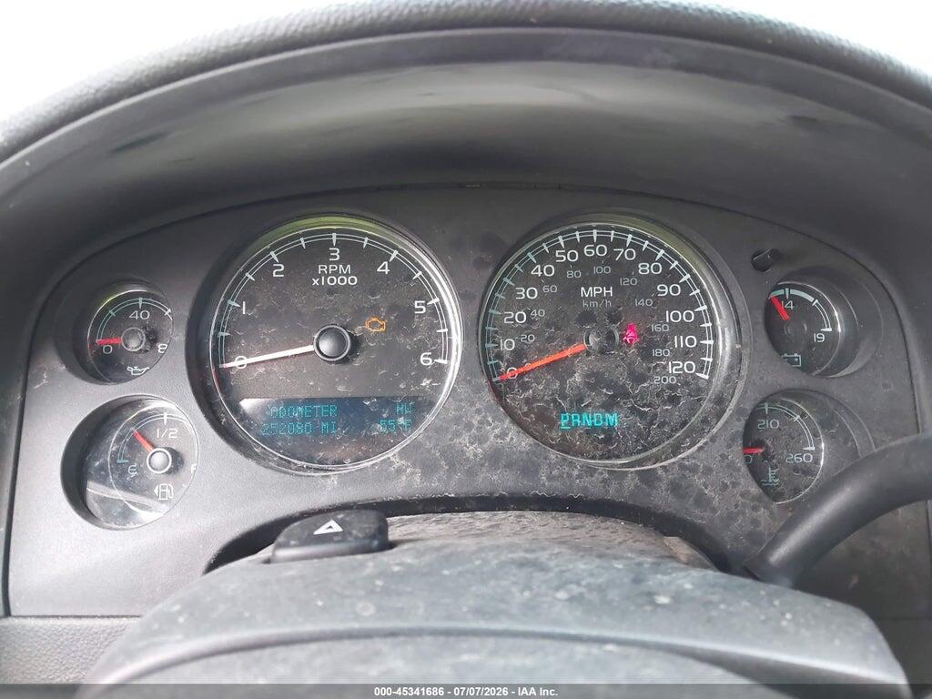 1GKS2HE33BR210342 2011 GMC YUKON XL 1500 photo no. 6