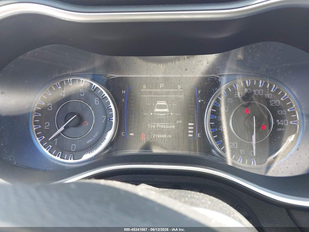 1C3CCCAB9GN104011 2016 CHRYSLER 200 photo no. 7