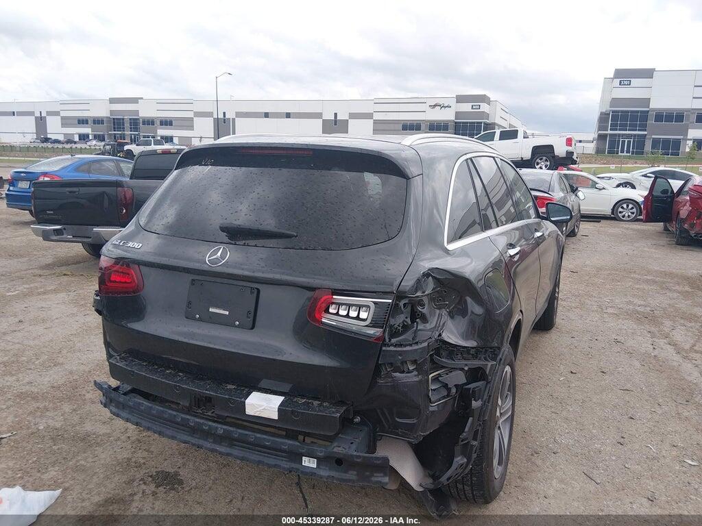 W1N0G8DB1MF920589 2021 MERCEDES-BENZ GLC 300 photo no. 4