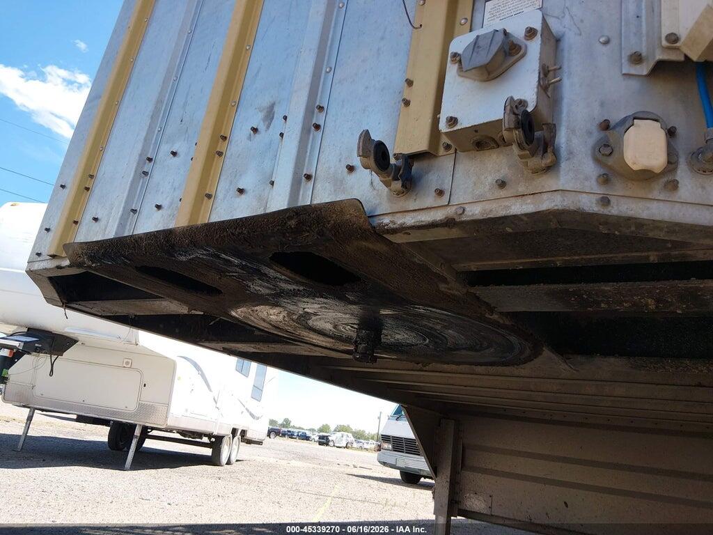 1MT2N5346HH025706 2017 MERRITT EQUIPMENT CO LIVESTOCK SEMI TRAILER photo no. 10