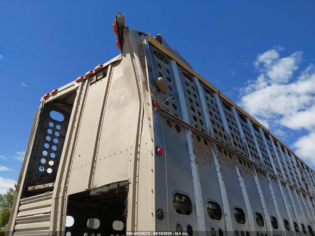 1MT2N5346HH025706 2017 MERRITT EQUIPMENT CO LIVESTOCK SEMI TRAILER photo no. 6