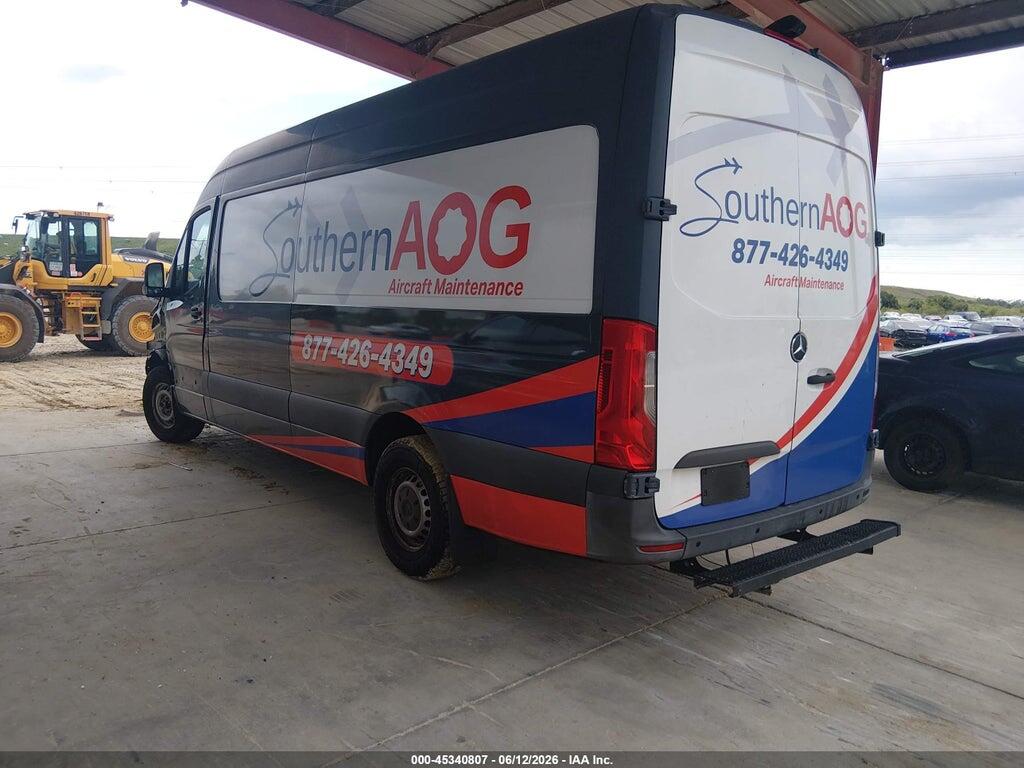 WD4PF1CD8KP116483 2019 MERCEDES-BENZ SPRINTER 2500 photo no. 3