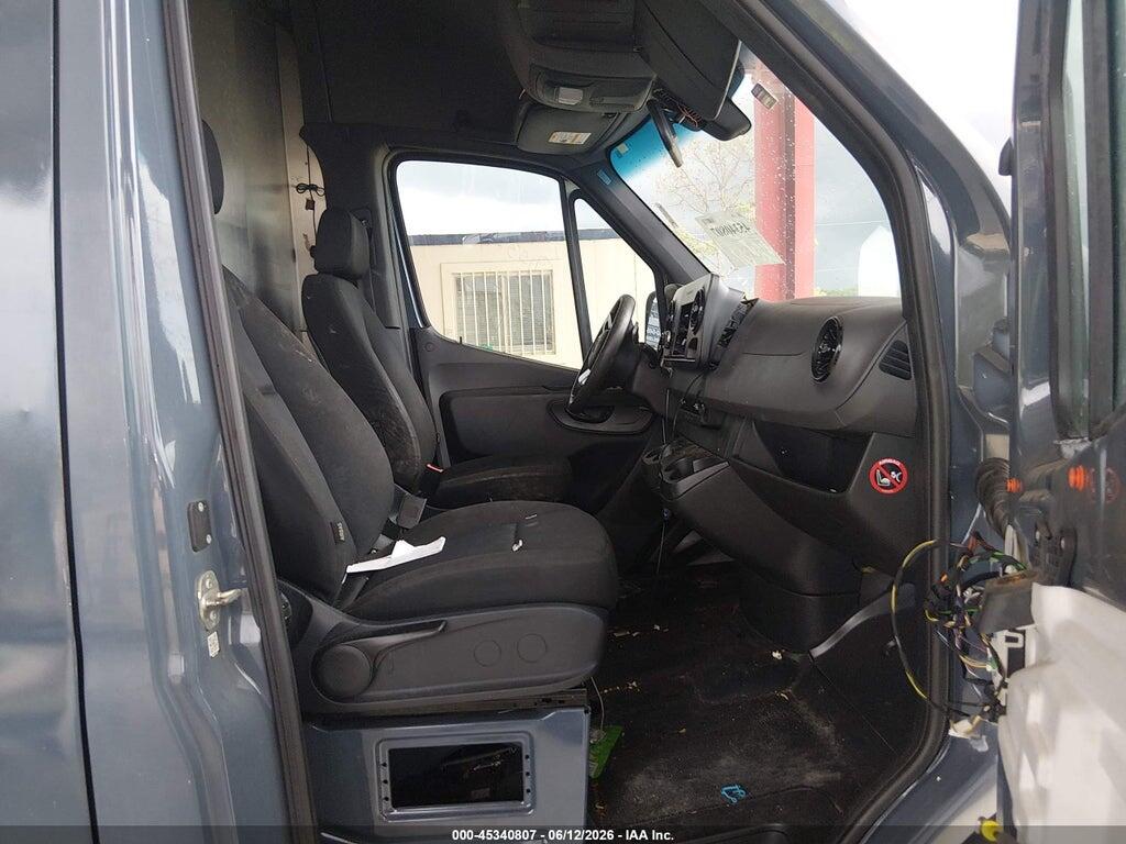 WD4PF1CD8KP116483 2019 MERCEDES-BENZ SPRINTER 2500 photo no. 5