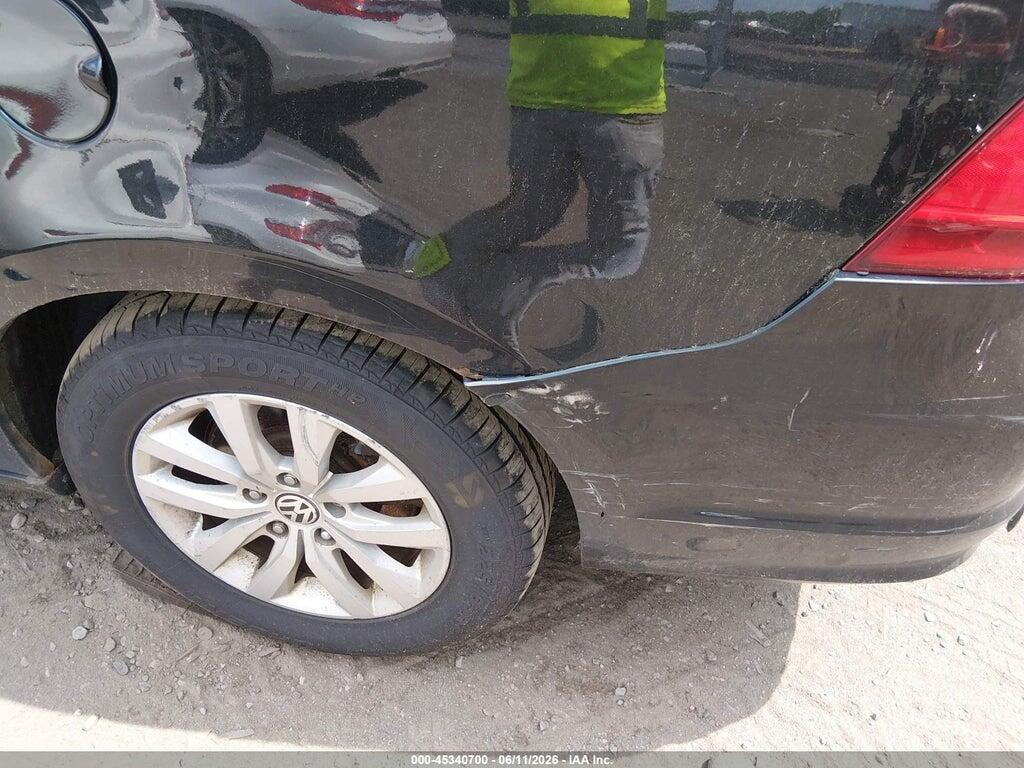 2C4RVABG1CR355133 2012 VOLKSWAGEN ROUTAN photo no. 6