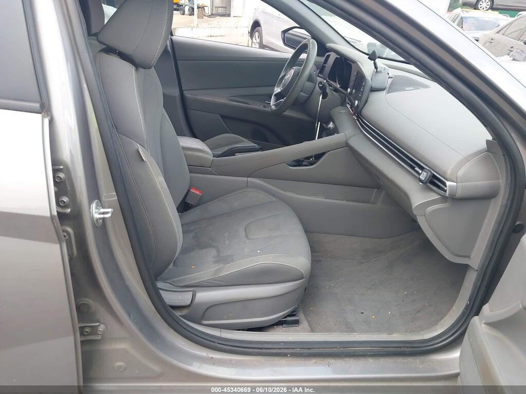 KMHLM4AGXNU327022 2022 HYUNDAI ELANTRA photo no. 5