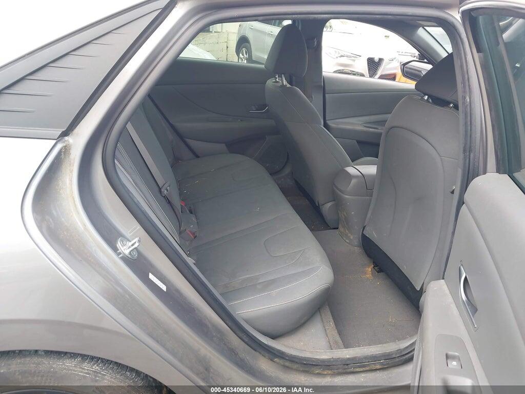 KMHLM4AGXNU327022 2022 HYUNDAI ELANTRA photo no. 8