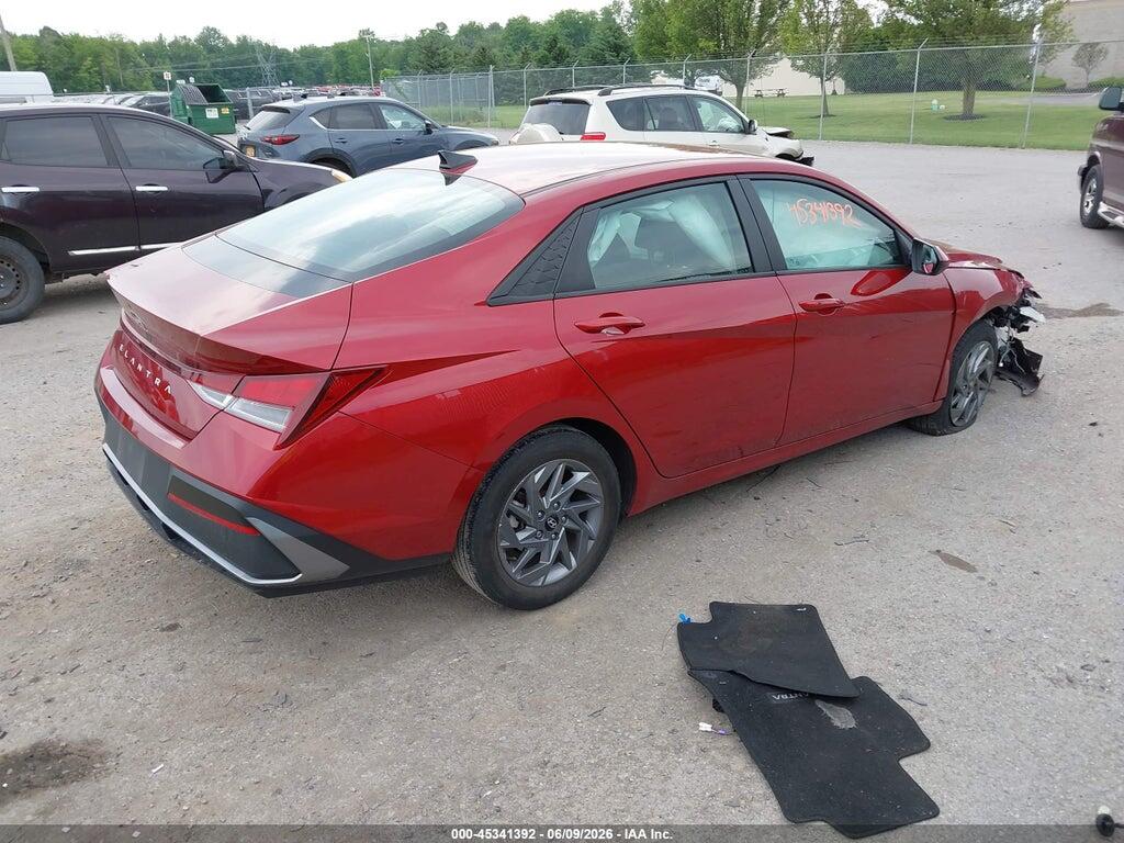 KMHLM4DG6RU689995 2024 HYUNDAI ELANTRA photo no. 4