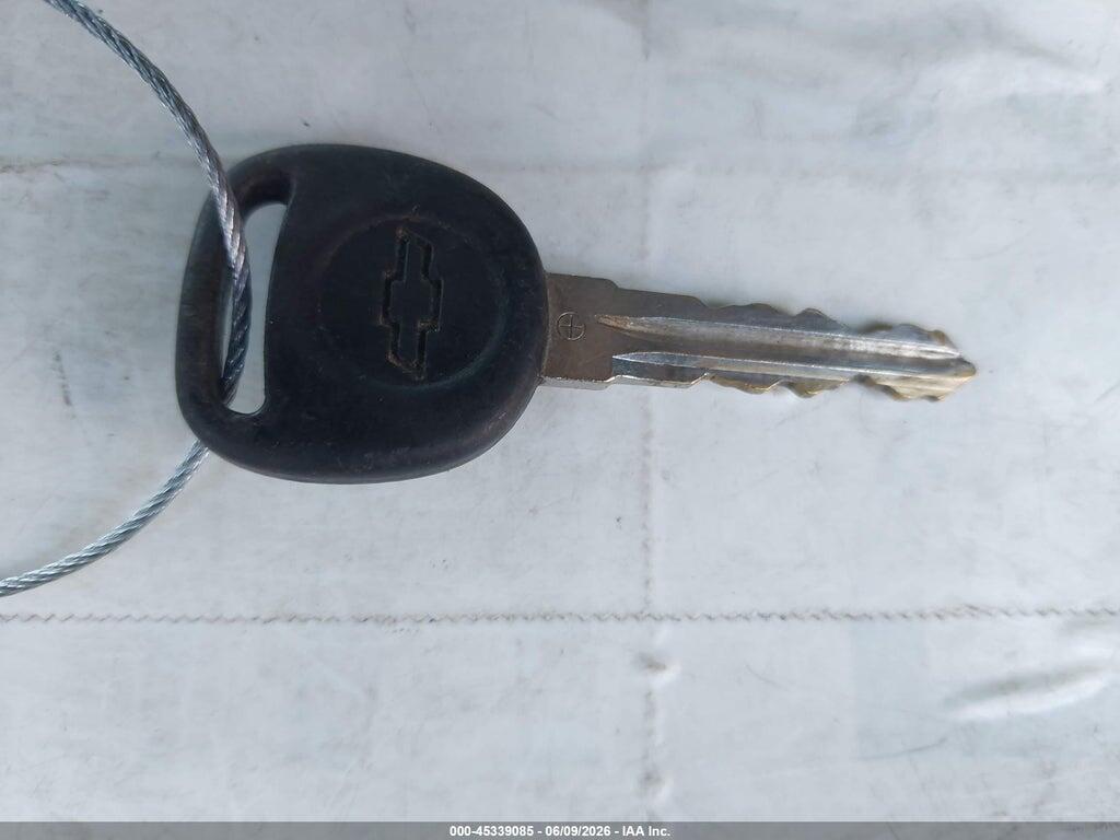 1GNUCAE00AR261947 2010 CHEVROLET TAHOE photo no. 11