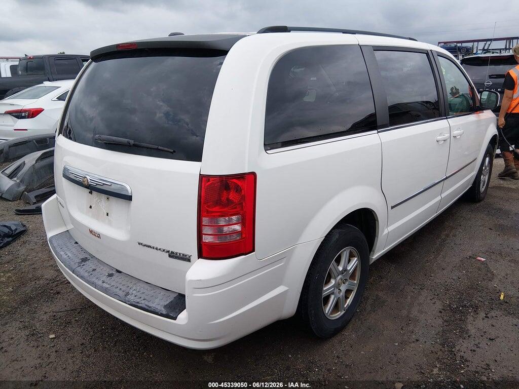 2A4RR5D14AR176712 2010 CHRYSLER TOWN & COUNTRY photo no. 4