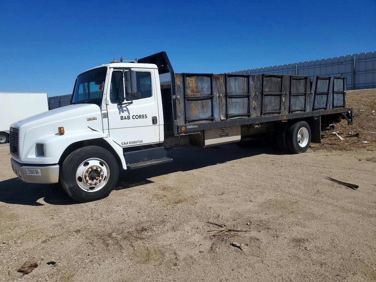 2000 FREIGHTLINER MEDIUM CONVENTIONAL FL70
