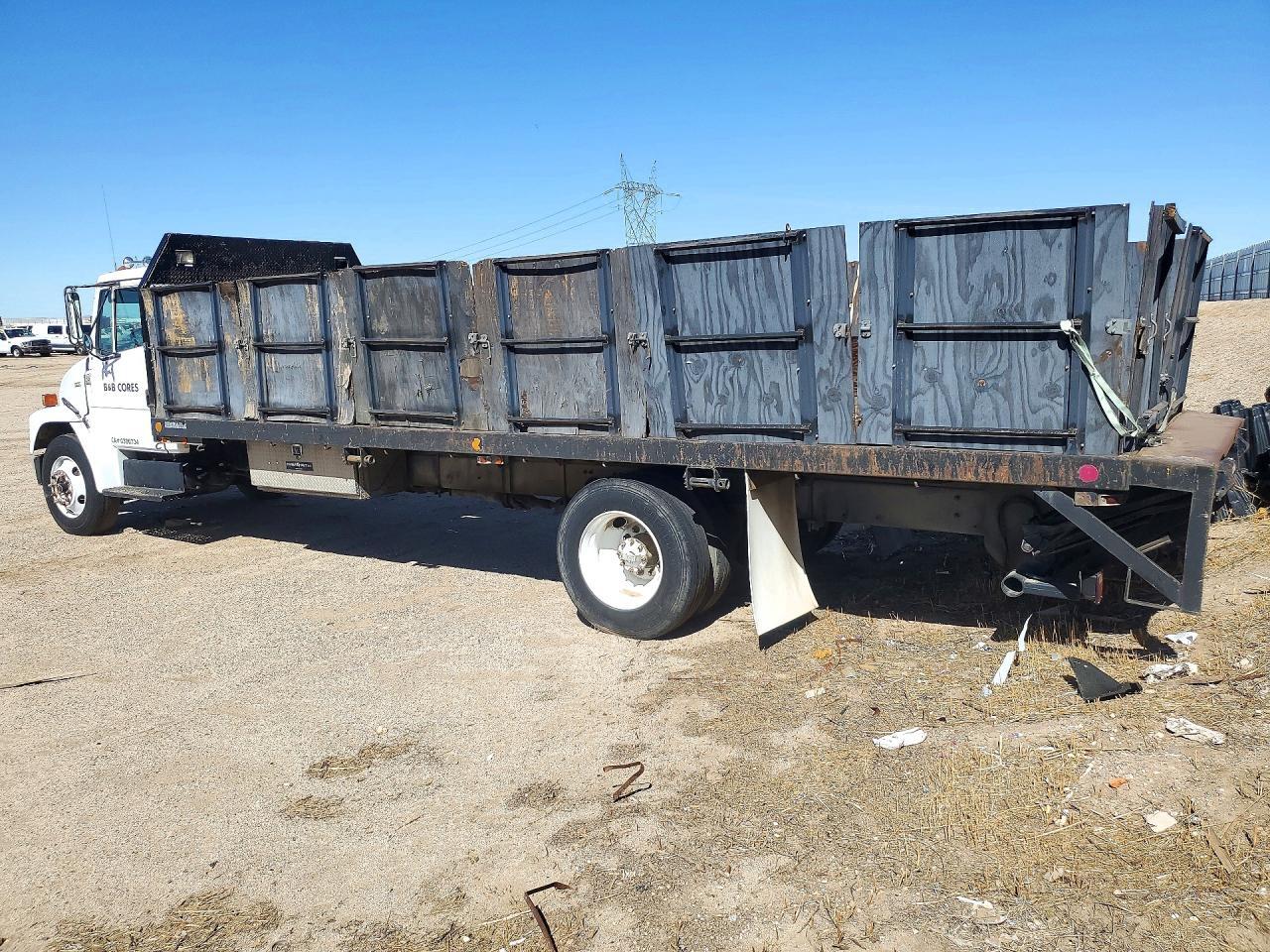 2000 FREIGHTLINER MEDIUM CONVENTIONAL FL70 — Фото 2 из 13