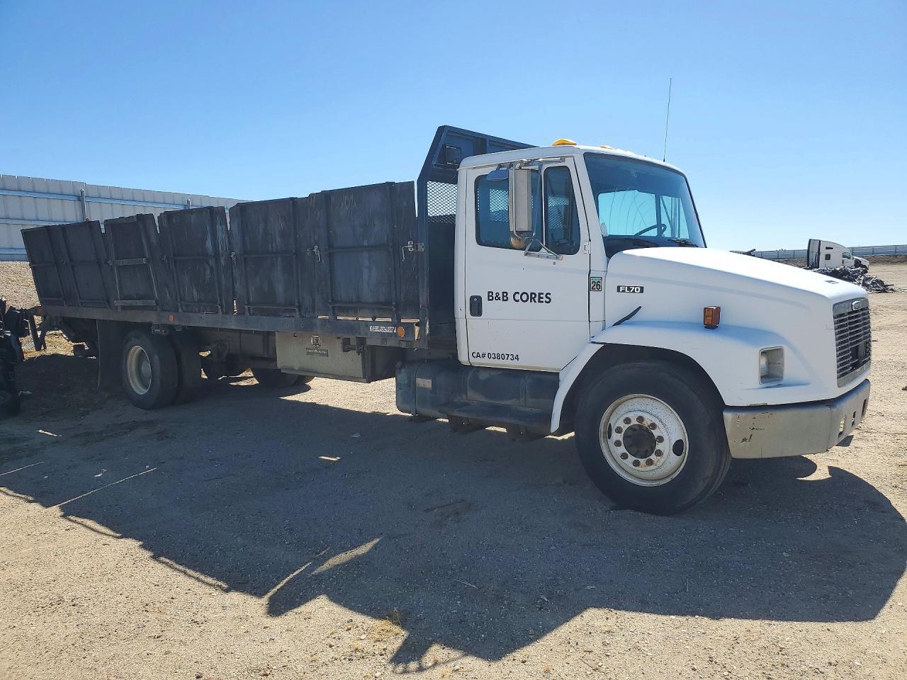 2000 FREIGHTLINER MEDIUM CONVENTIONAL FL70 — Фото 4 из 13