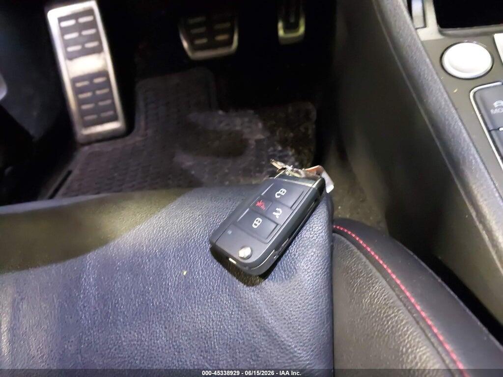3VW447AUXHM008046 2017 VOLKSWAGEN GOLF GTI photo no. 11