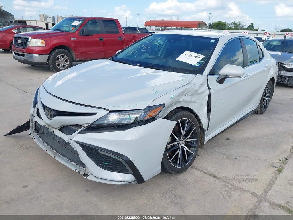 4T1G11AK9NU069735 2022 TOYOTA CAMRY photo no. 2