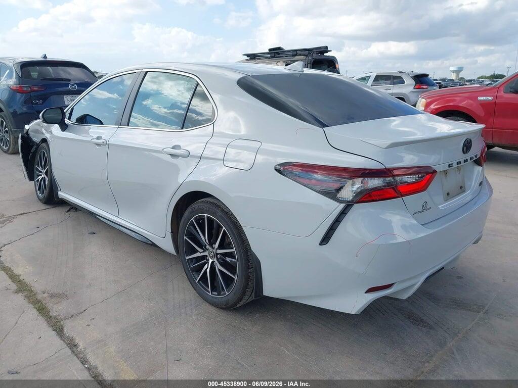 4T1G11AK9NU069735 2022 TOYOTA CAMRY photo no. 3