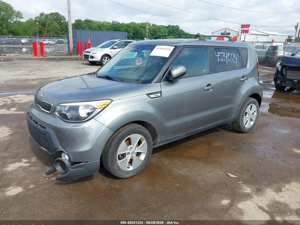 KNDJN2A24F7215690 2015 KIA SOUL photo no. 2