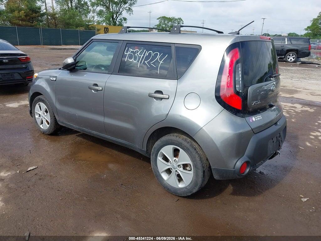 KNDJN2A24F7215690 2015 KIA SOUL photo no. 3
