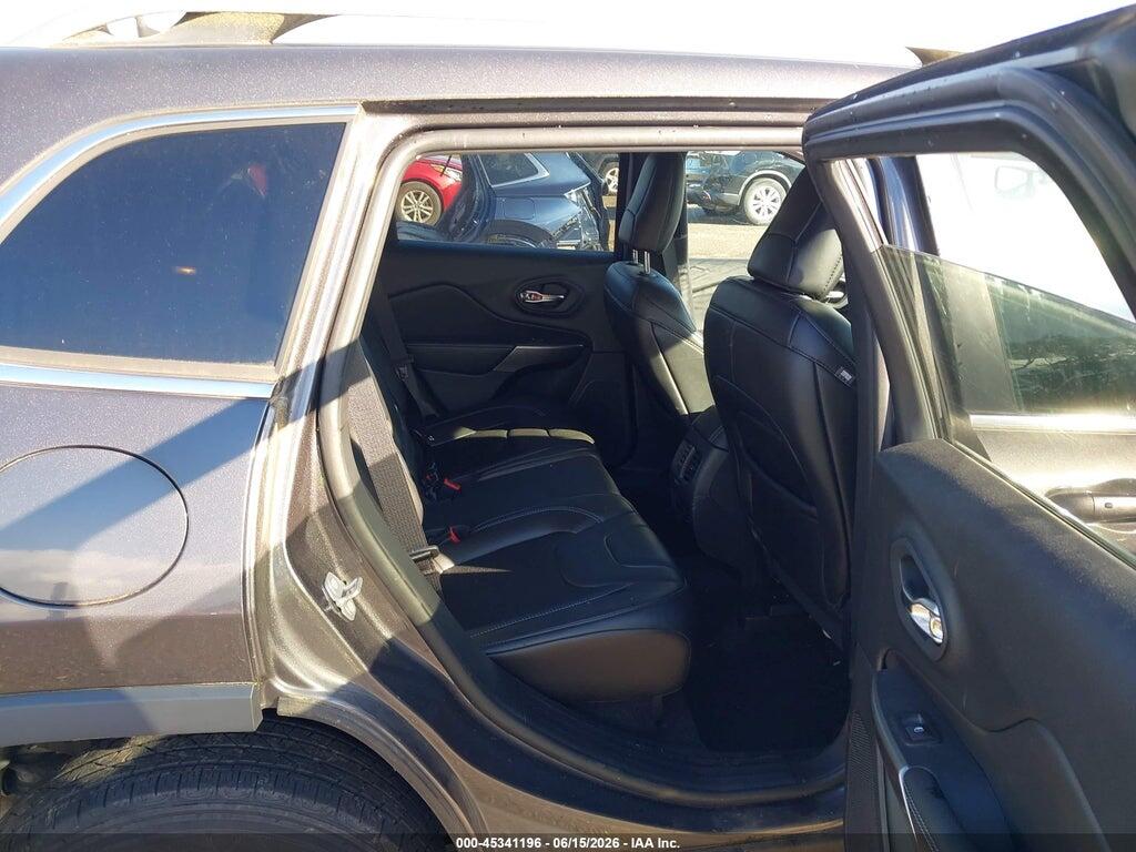 1C4PJMLB9KD228610 2019 JEEP CHEROKEE photo no. 8