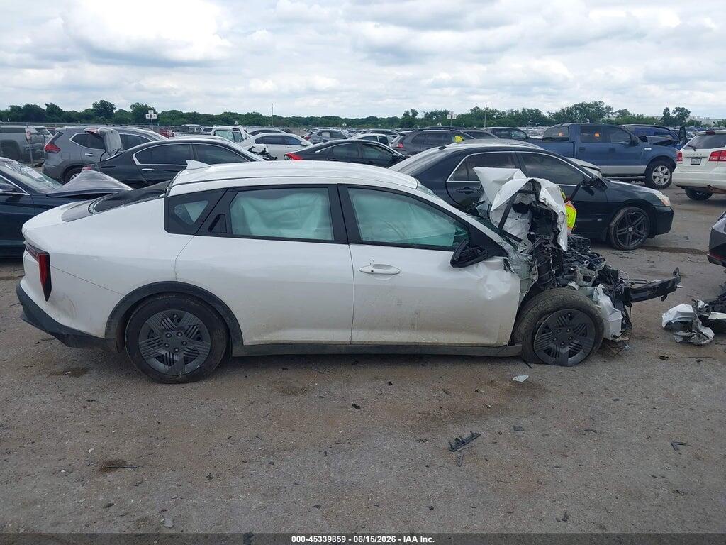 3KPFT4DE3SE211895 2025 KIA K4 photo no. 12