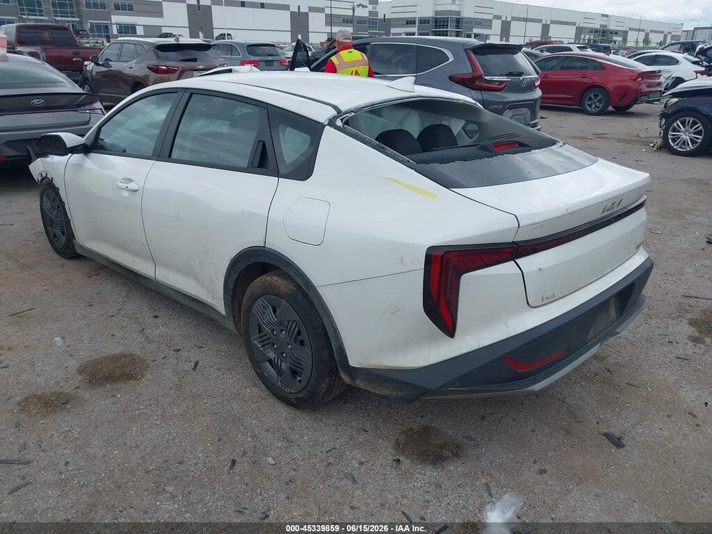3KPFT4DE3SE211895 2025 KIA K4 photo no. 3