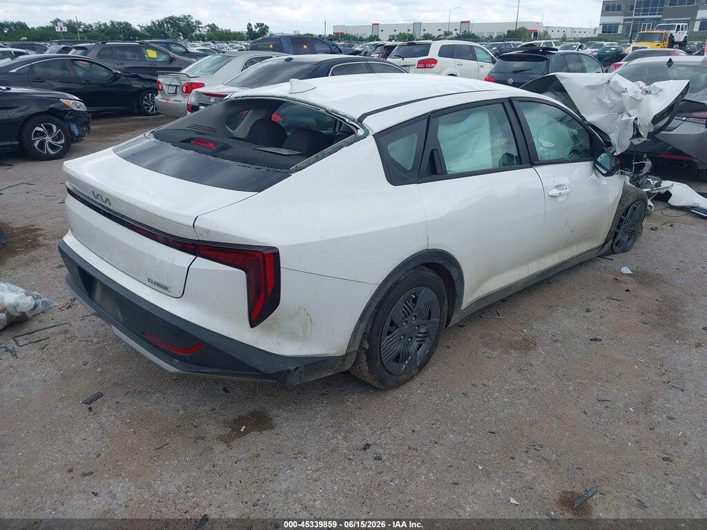 3KPFT4DE3SE211895 2025 KIA K4 photo no. 4