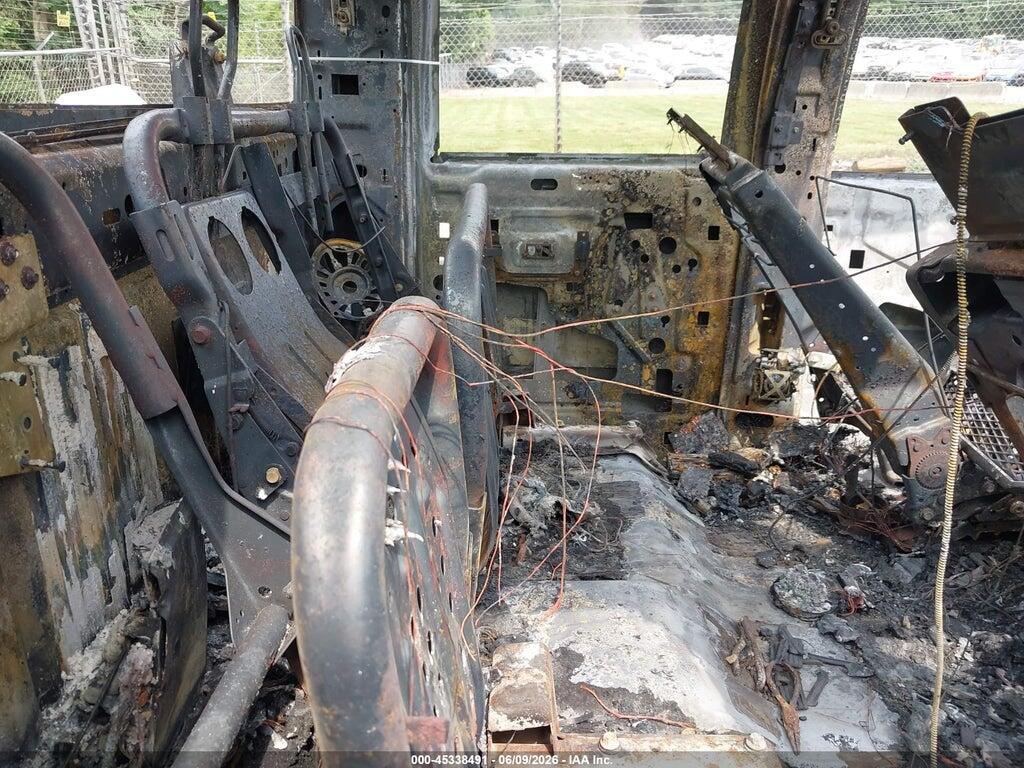 1FT8W3DT7DEA02781 2013 FORD SUPER DUTY F-350 DRW photo no. 8