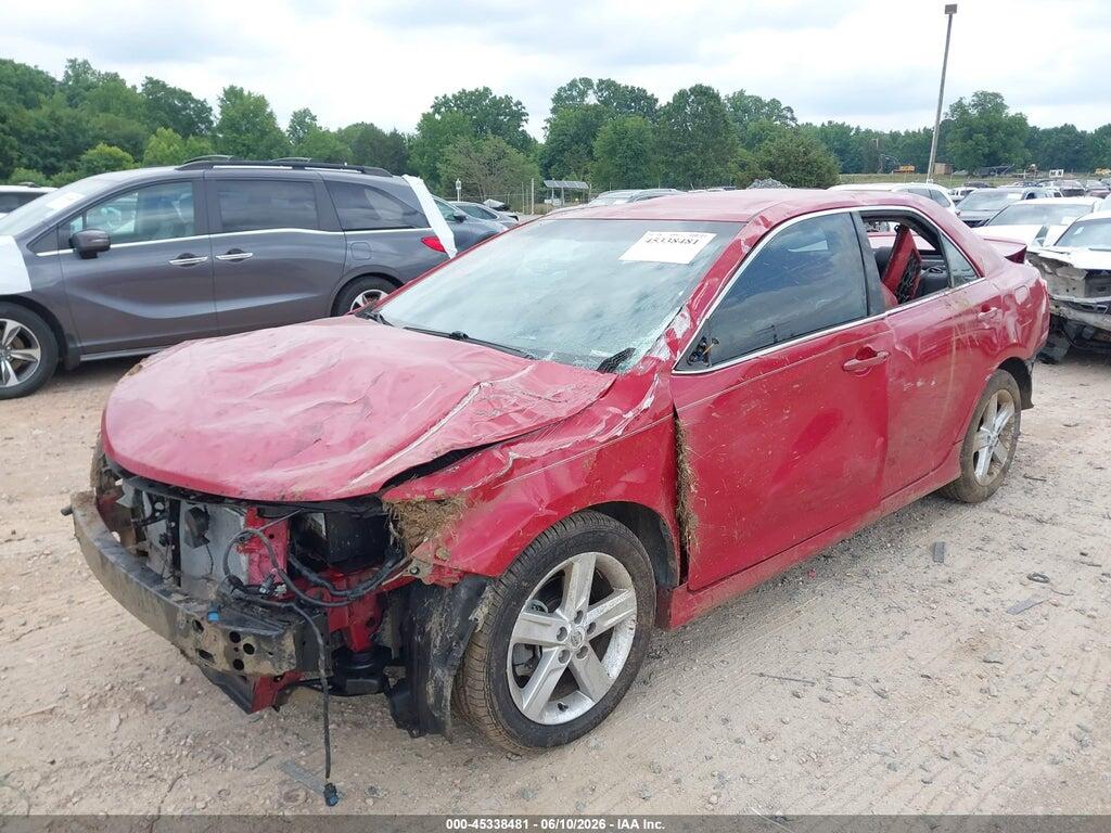 4T1BF1FK1EU790877 2014 TOYOTA CAMRY photo no. 2