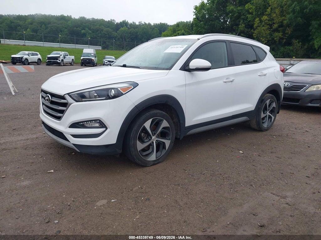 KM8J3CA2XHU293452 2017 HYUNDAI TUCSON photo no. 2