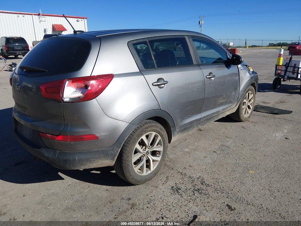 KNDPBCAC2G7878002 2016 KIA SPORTAGE photo no. 4