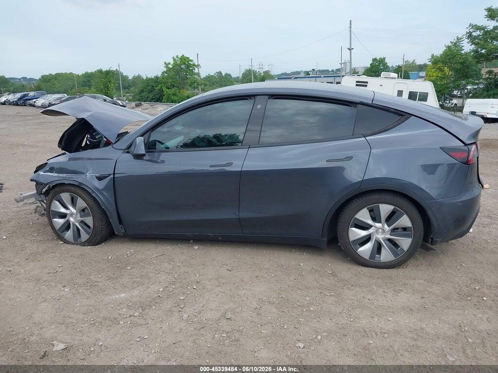7SAYGDEE0NF457042 2022 TESLA MODEL Y photo no. 12