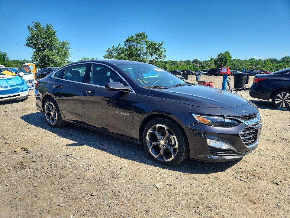 2023 CHEVROLET MALIBU LT — Фото 4 из 12