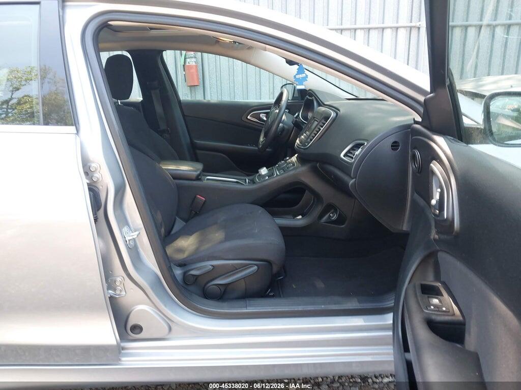 1C3CCCAB4FN539498 2015 CHRYSLER 200 photo no. 5