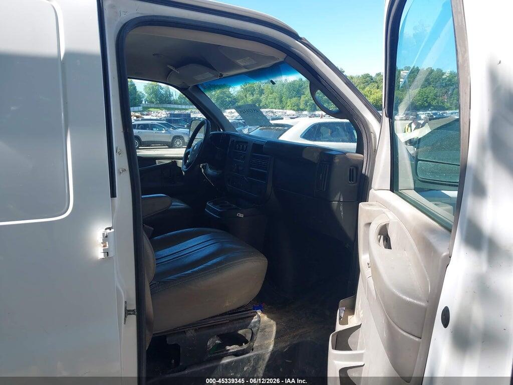 1GCWGFFF3F1122973 2015 CHEVROLET EXPRESS 2500 photo no. 5