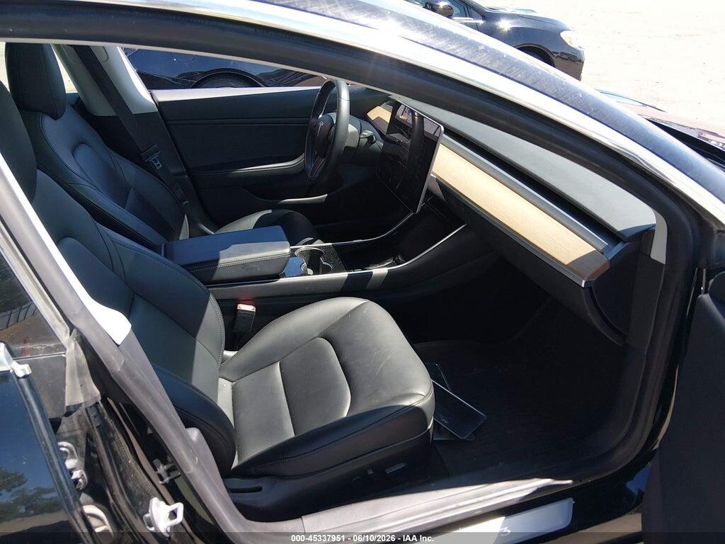 5YJ3E1EB2KF388660 2019 TESLA MODEL 3 photo no. 5