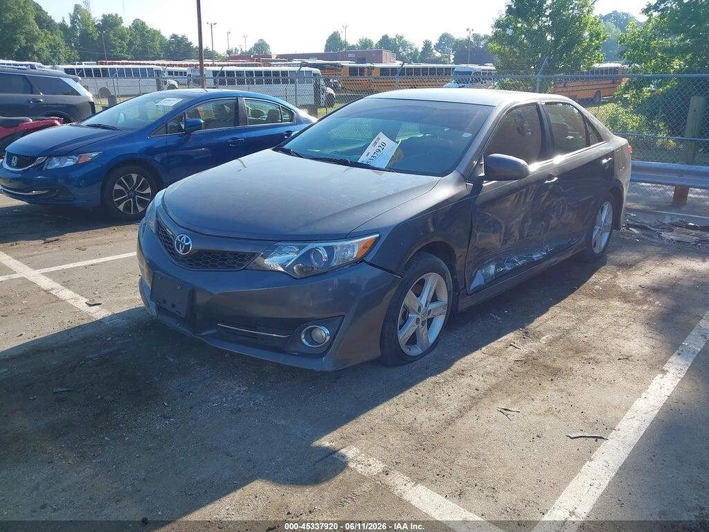 4T1BF1FK3EU462084 2014 TOYOTA CAMRY photo no. 2