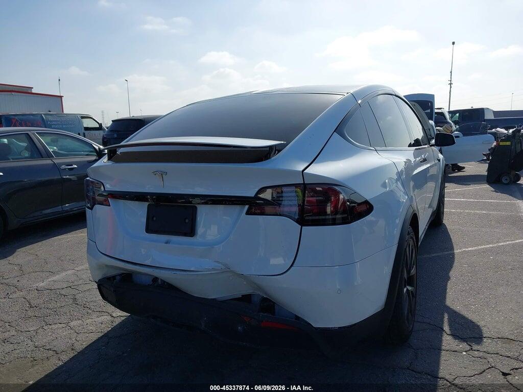 7SAXCDE51NF358902 2022 TESLA MODEL X photo no. 4