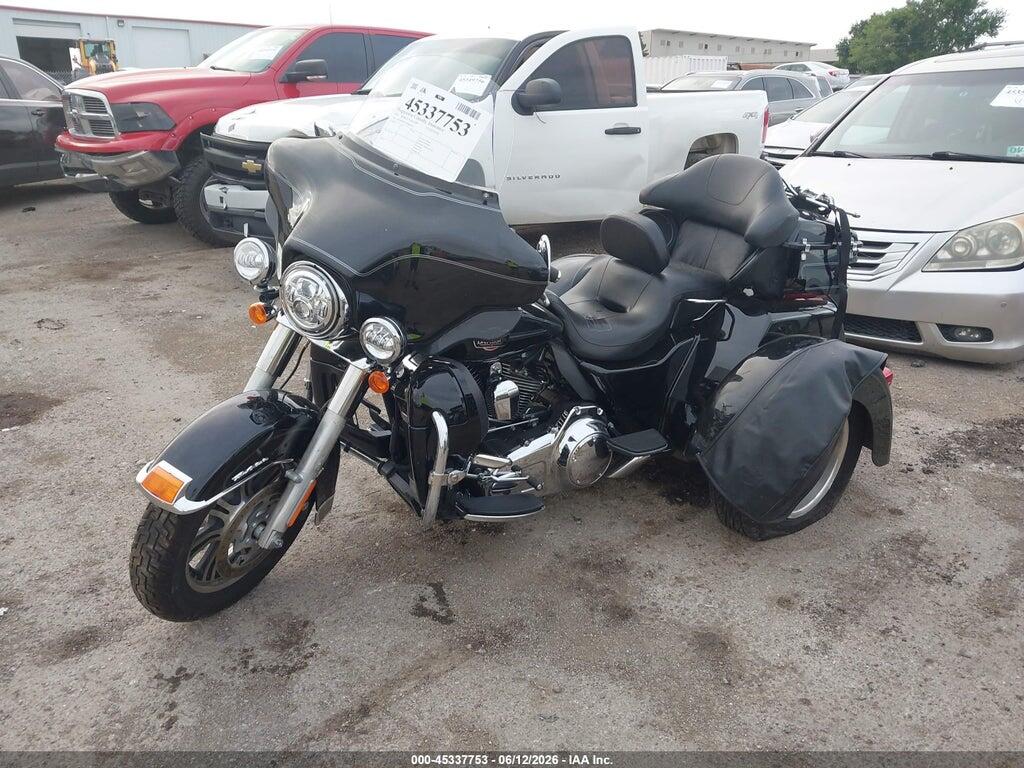 1HD1MAM1XCB853076 2012 HARLEY-DAVIDSON FLHTCUTG photo no. 2
