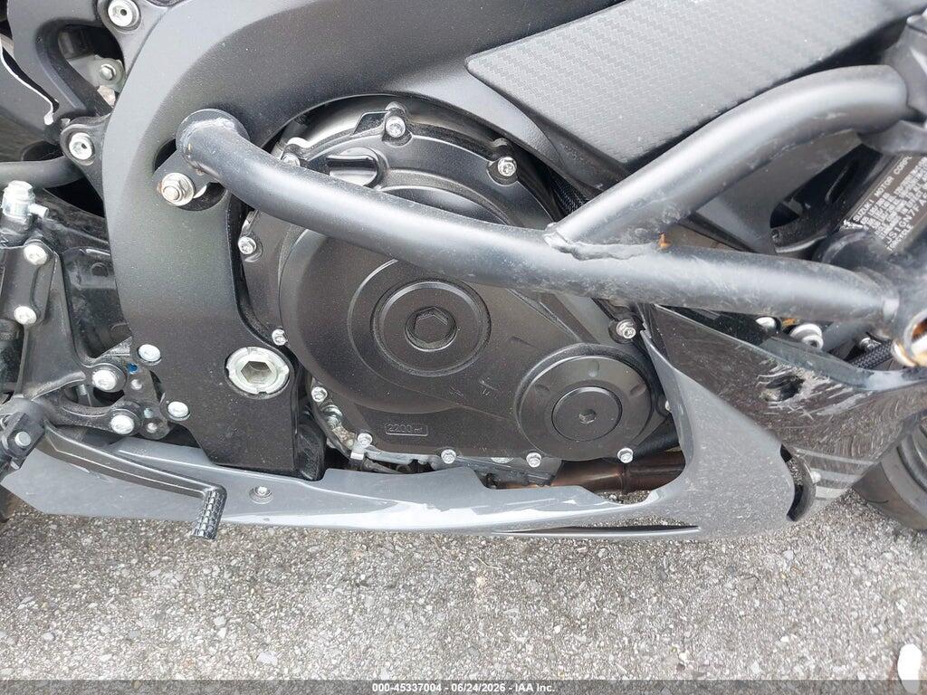 JS1GN7FA5S7100026 2025 SUZUKI GSX-R600 photo no. 8