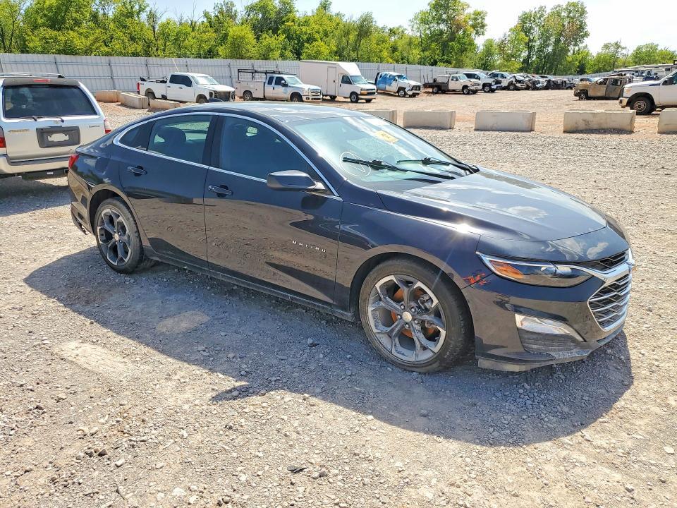 2023 CHEVROLET MALIBU LT — Фото 4 из 12