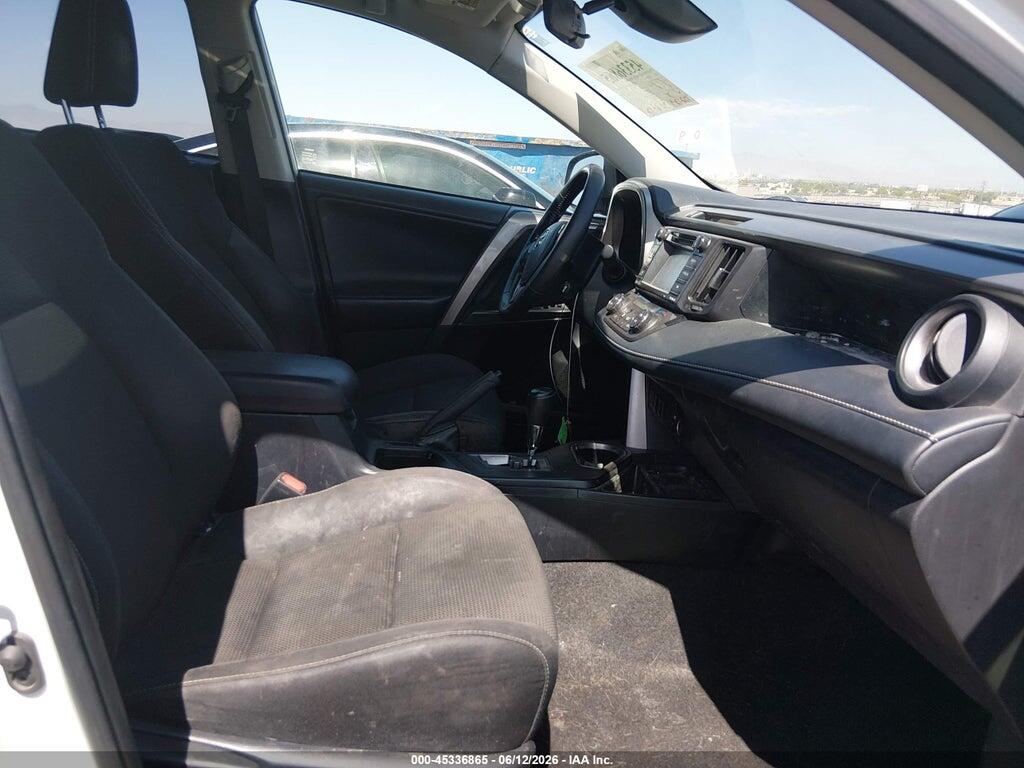 JTMRFREV2JJ252519 2018 TOYOTA RAV4 photo no. 5