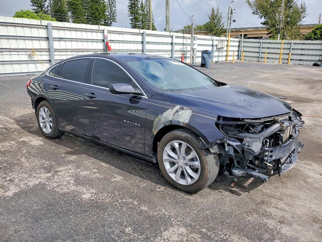 2023 CHEVROLET MALIBU LT — Фото 4 из 12