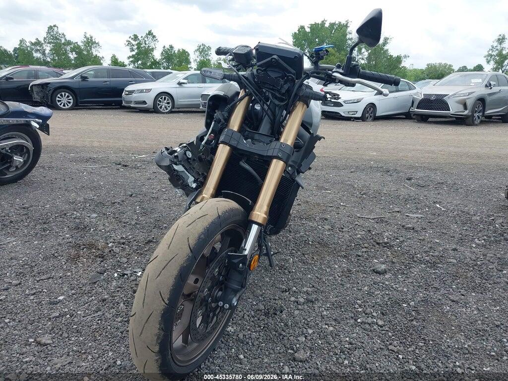 MLHRH1659R5000956 2024 HONDA CB650 photo no. 5