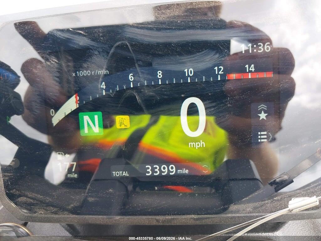 MLHRH1659R5000956 2024 HONDA CB650 photo no. 7