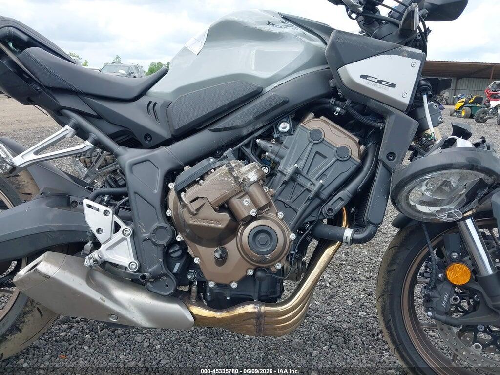 MLHRH1659R5000956 2024 HONDA CB650 photo no. 8