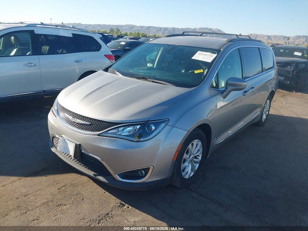 2C4RC1BG6HR576935 2017 CHRYSLER PACIFICA photo no. 2
