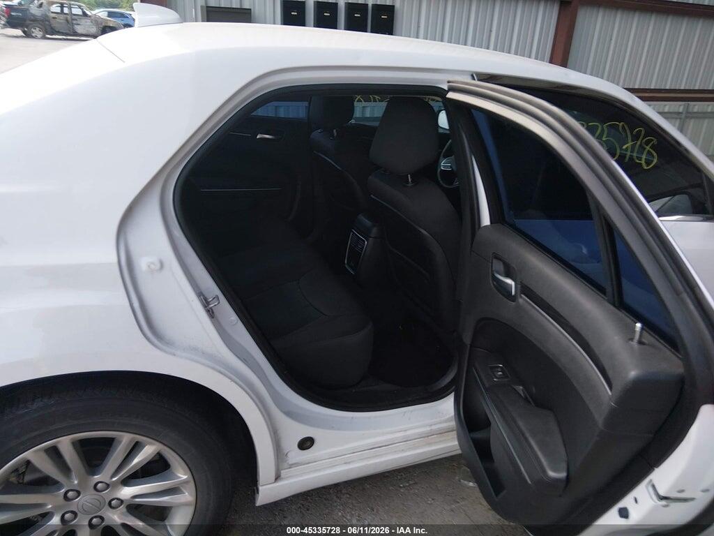 2C3CCAAG8JH249508 2018 CHRYSLER 300 photo no. 8