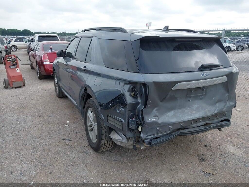 1FMSK7DH2NGA83565 2022 FORD EXPLORER photo no. 3