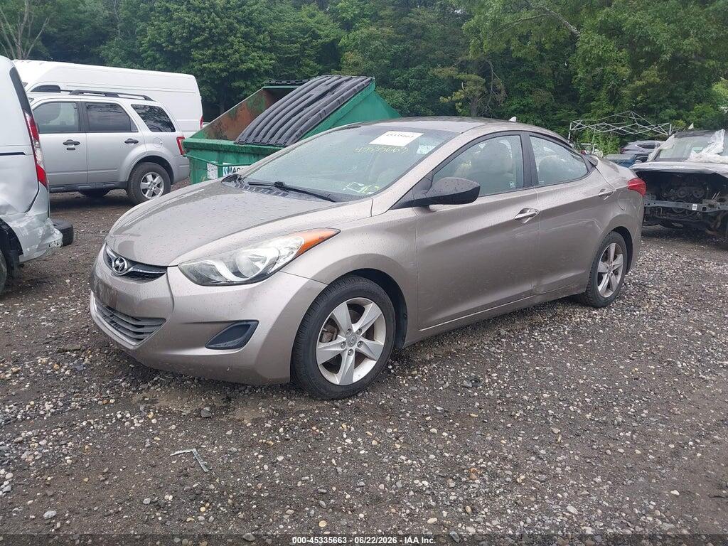 5NPDH4AE8DH412011 2013 HYUNDAI ELANTRA photo no. 2