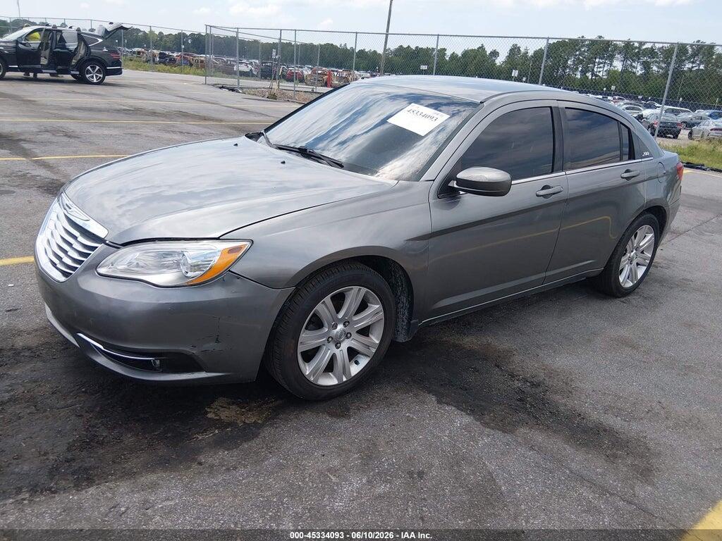 1C3BC1FB6BN614074 2011 CHRYSLER 200 photo no. 2